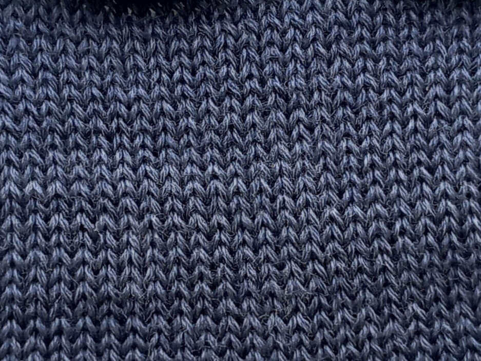 Essenziale – Pantalone in maglia donna in lana merino